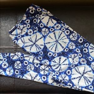 Lularoe TC Leggins. Blue and white tie dye!